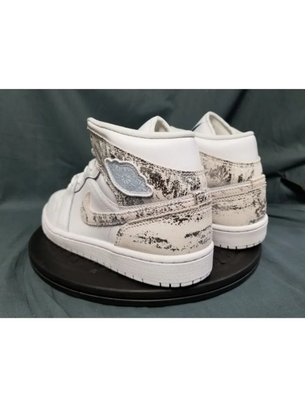 Jordan 1 Mid SE Distressed White Silver Sneakers Mens Size 8 NEW NO BOX!